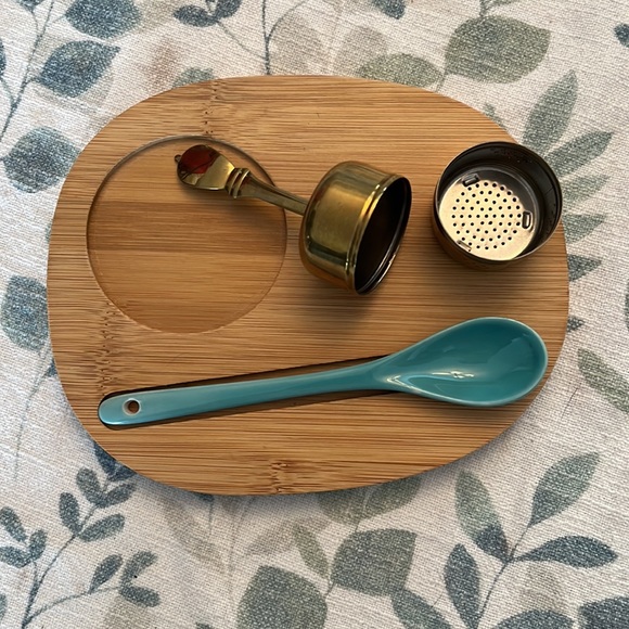 Indigo Teal Feather Teacup Set - Picture 6 of 7